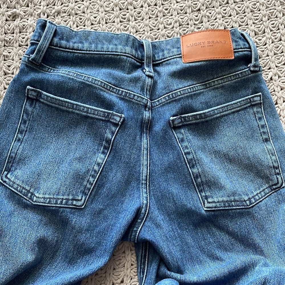 Lucky Brand Wide Leg High Rise Jeans - Picture 6 of 15